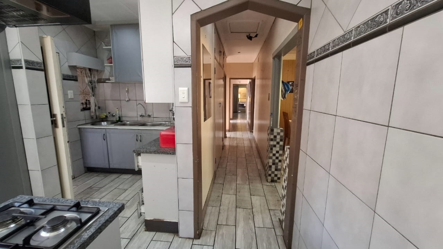 4 Bedroom Property for Sale in Oos Einde North West